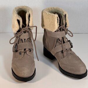 Ladies size 6 gray suede boots